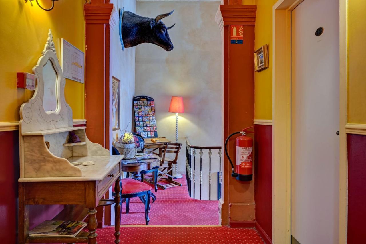 Hotel De Provence Tarascon Buitenkant foto